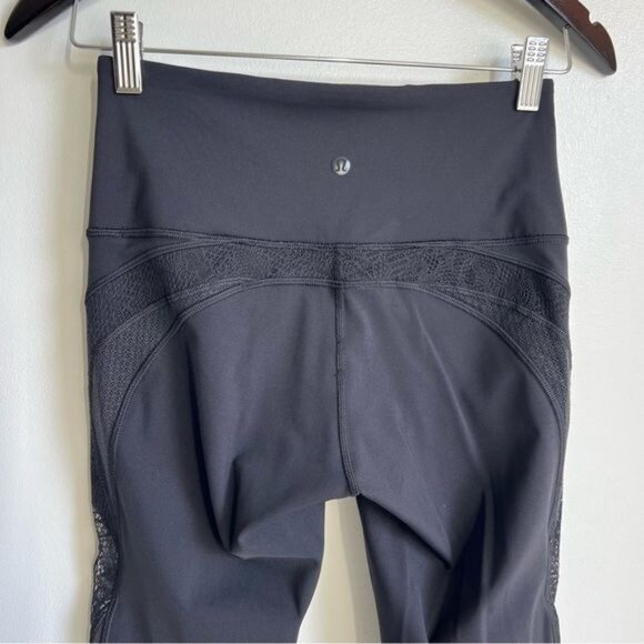 Lululemon Wunder Under Crop 21" in Lace Black - 6 - Picture 7 of 10
